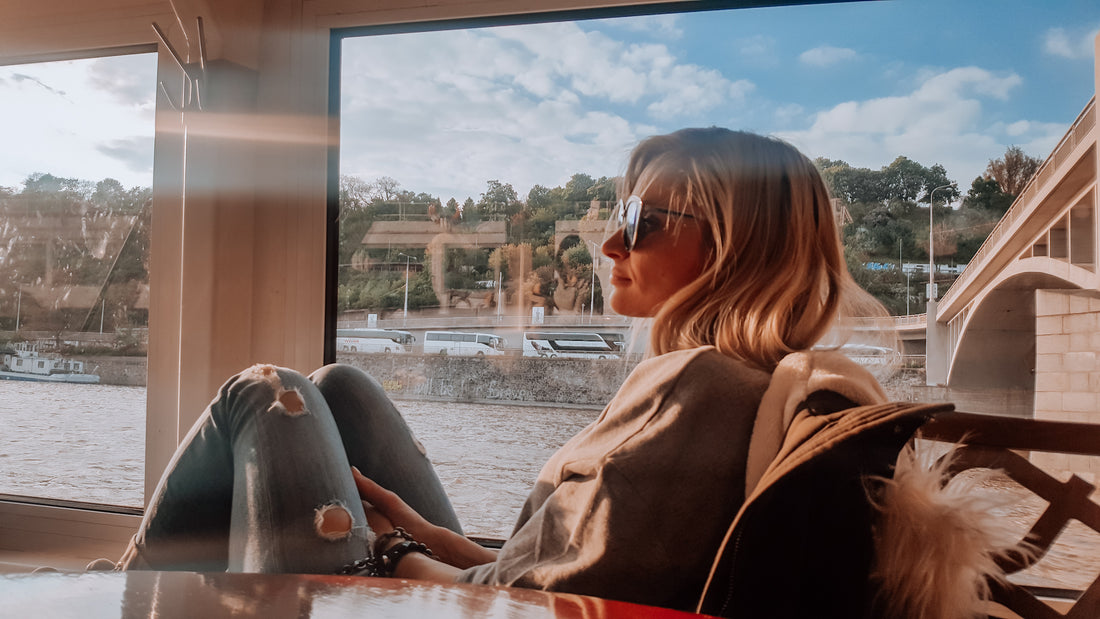7 signs of a toxic person in your life and 7 ways to deal with it